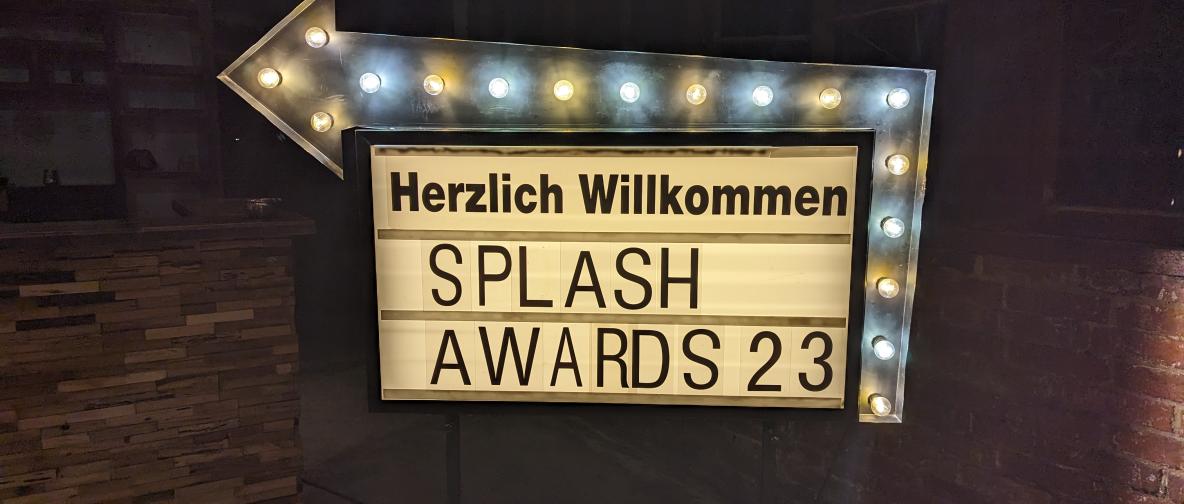Herzlich Willkommen Splash Awards 23 Schild