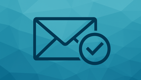 Illustration eines Briefumschlags mit Schloss im Low-Poly-Stil – Symbol für sichere E-Mail-Kommunikation